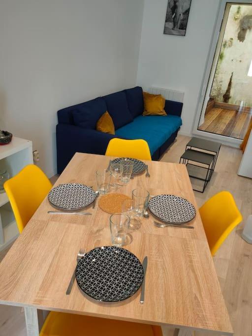 Patio Cosy Lägenhet Thizy-les-Bourgs Exteriör bild